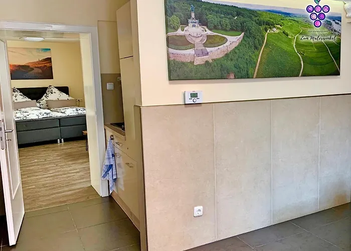 Zum Malerwinkel - Ruedesheim * Рюдесгайм-ам-Райн